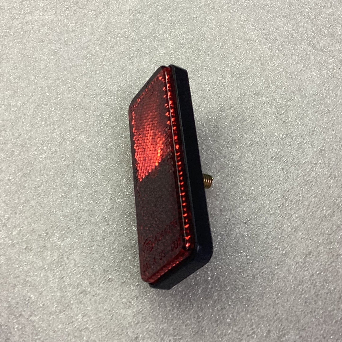 Reflector Oblong Bolt on