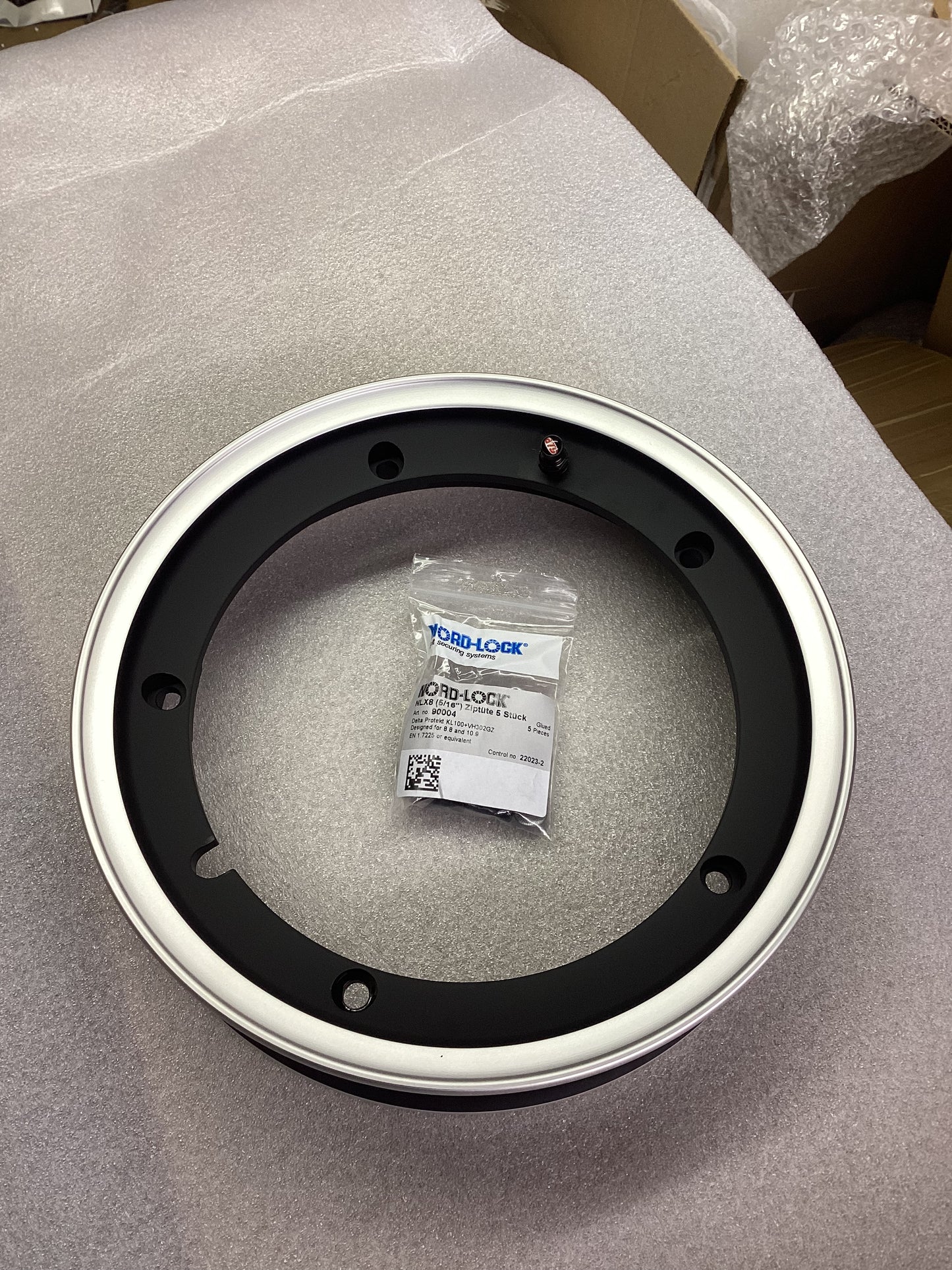 Vespa SIP Tubeless Rim Black With Silver Edge