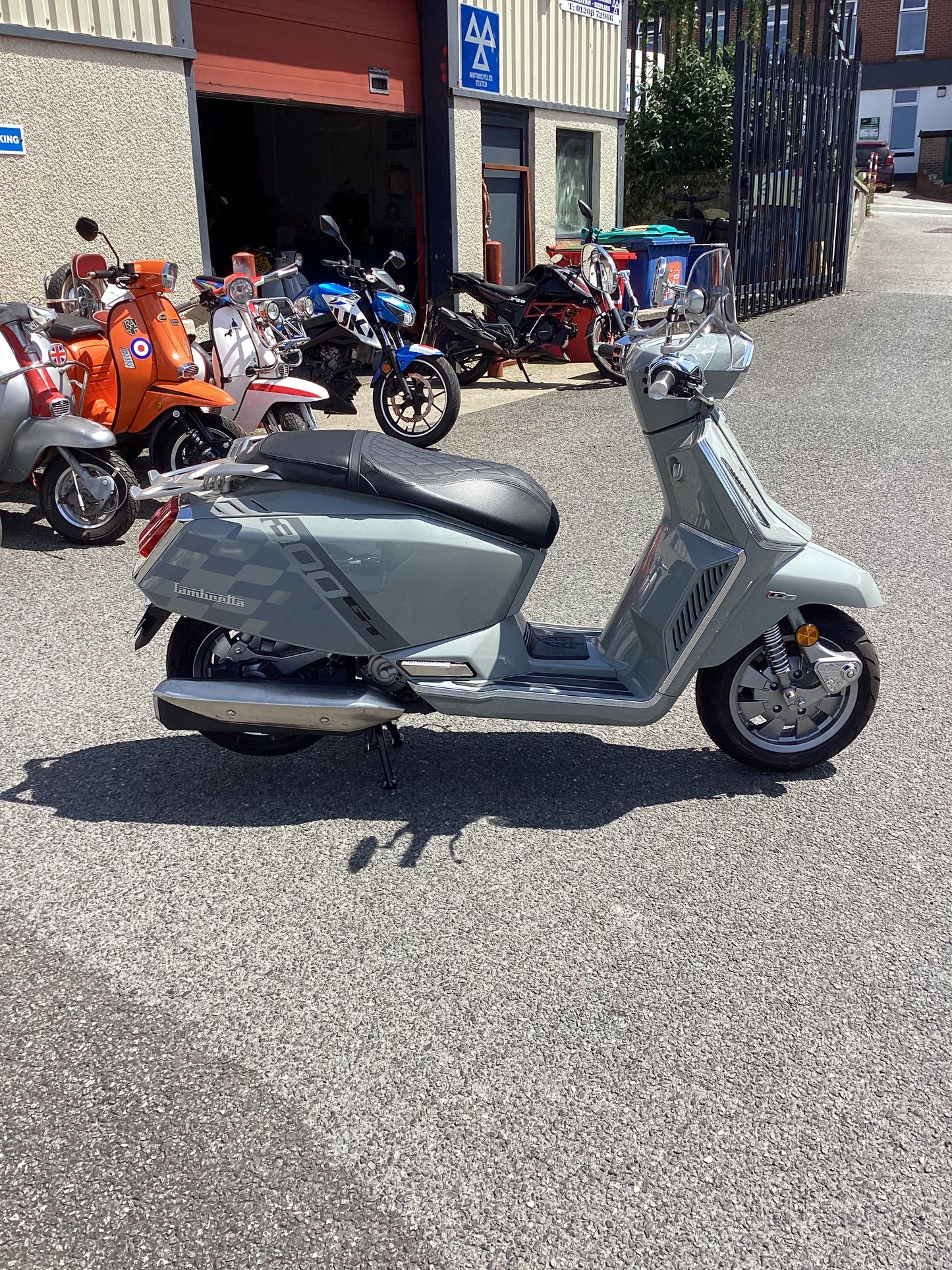 Lambretta X300 GT