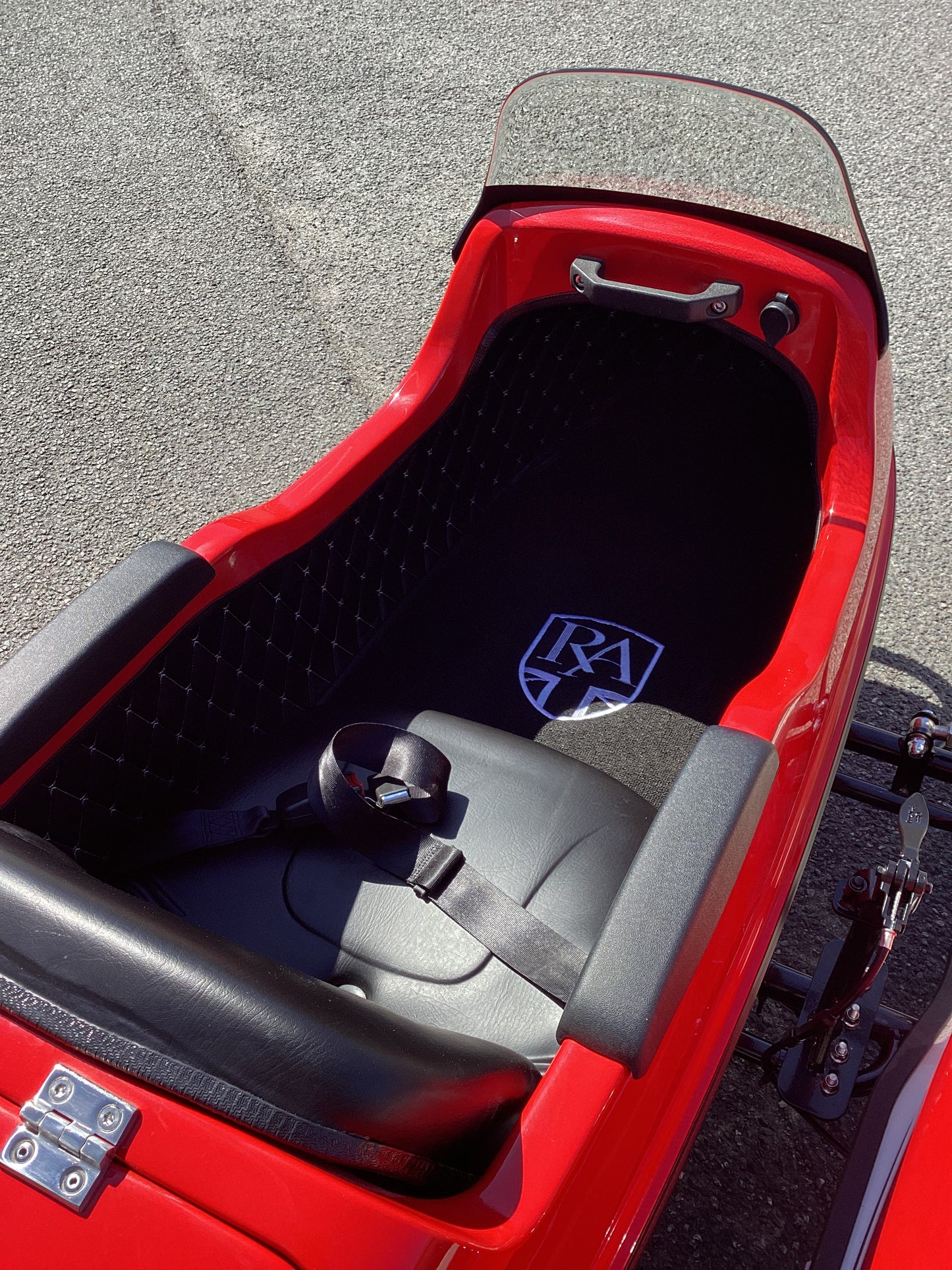 TG 350 Sidecar - Flame Red / Ivory