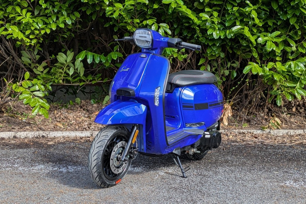 Lambretta V125 Special . Flex Fender. - White / Black / Orange / Blue / Grey