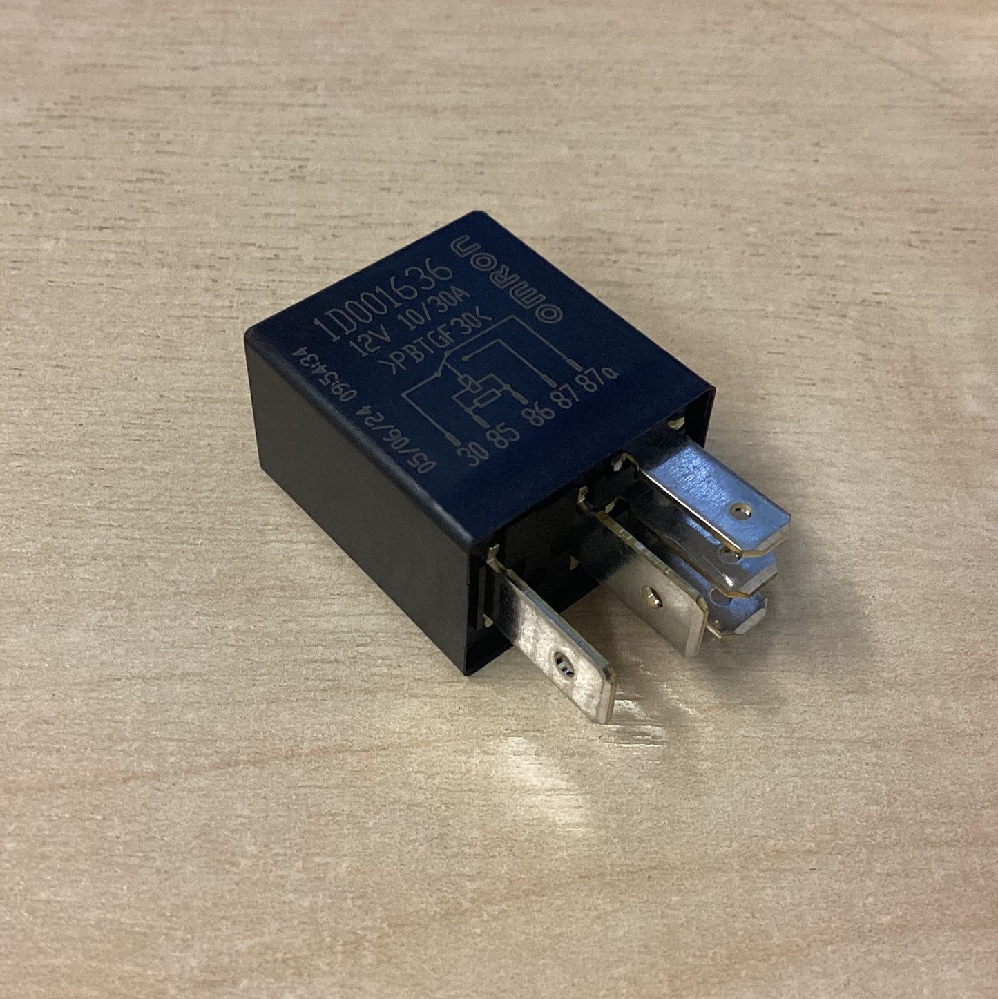 Vespa GTS 300 Relay switch Horn,Fuel,Lamda