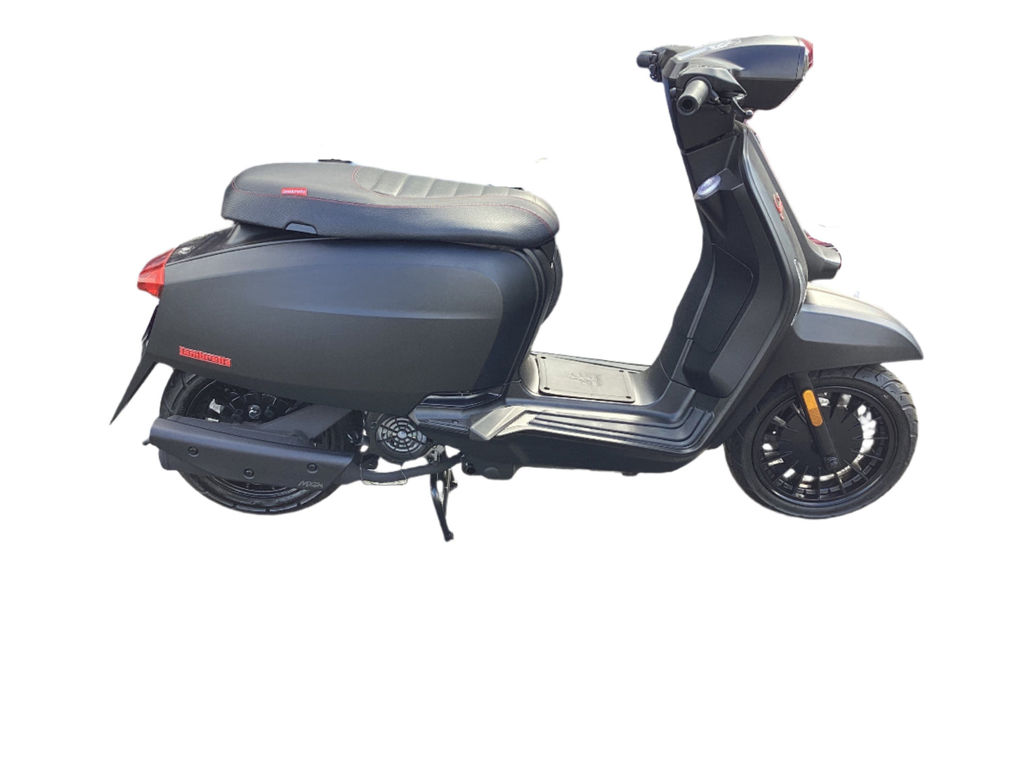 Lambretta V125 Special in Satin Black. Flex Fender. SPECIAL OFFER £3149