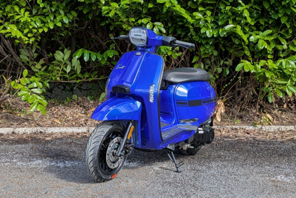 Lambretta V125 Special . Flex Fender. - White  / Black / Orange / Blue / Grey