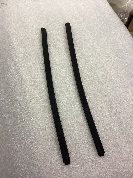 Royal Alloy  TG  / GP Rubber Insert x 2  For Inner Floor Strips